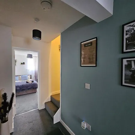 Guest House - Close To All Amenities Northampton Exterior photo