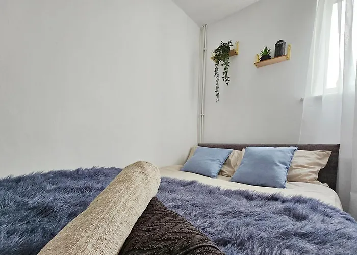 Guest House - Close To All Amenities