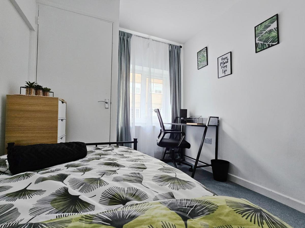 Holiday home - Close To Amenities
