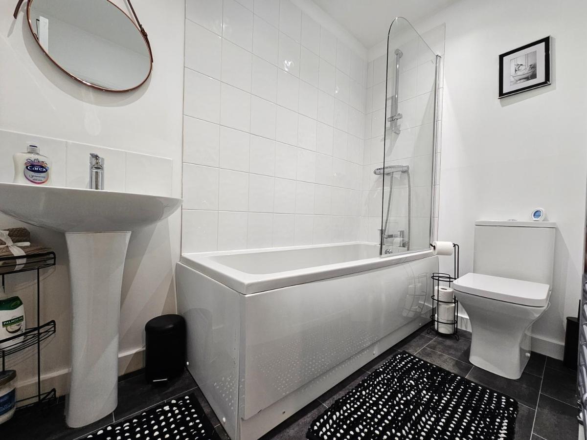 - Close To Amenities *