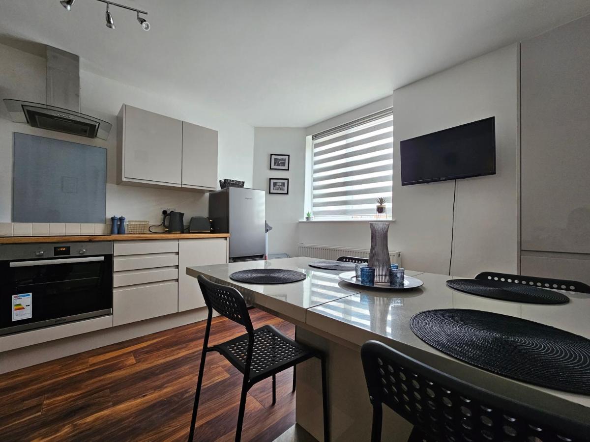 - Close To Amenities *
